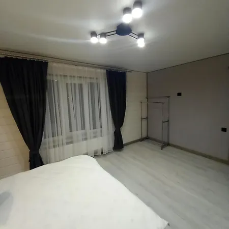 Між Тростяном Та Рікою Villa Slavske Room photo